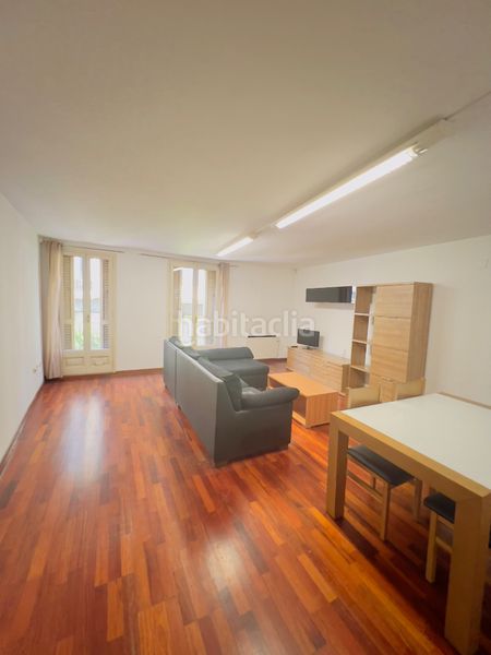 Foto f404ab22-8a1f-4c95-8d68-7d337583dbfe. Pis a Centre Reus