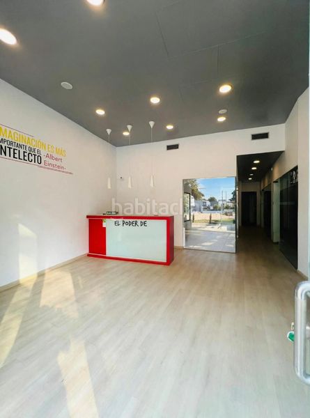Foto 11520a26-247a-4d93-8bf1-311dbf23bcc1. Local comercial en carrer de la verge de la pineda 2 excelente local en pleno corazón en Vila-seca