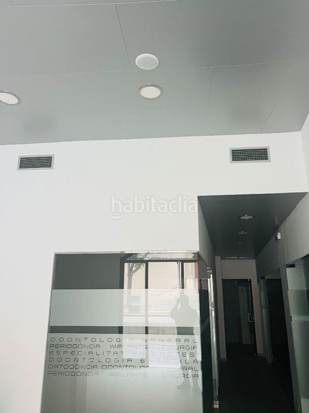 Foto a8b0f6b4-7f93-4bac-85ff-1e4cf797a389. Local comercial en carrer de la verge de la pineda 2 excelente local en pleno corazón en Vila-seca