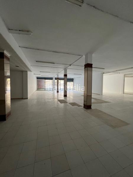 Foto d8507a1a-7211-4cf7-8dd3-c4ddab9fb78c. Locale commerciale in Ponent Reus