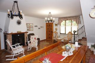 Reihenhaus  Calle calle de la iglesia. Magnfica vivienda adosada en morazacondado de trevio