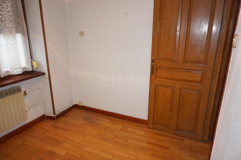 Foto 2c4c7272-245a-47f7-8daa-29b20759e23b. Casa adossada amb calefacció a Judimendi Vitoria - Gasteiz