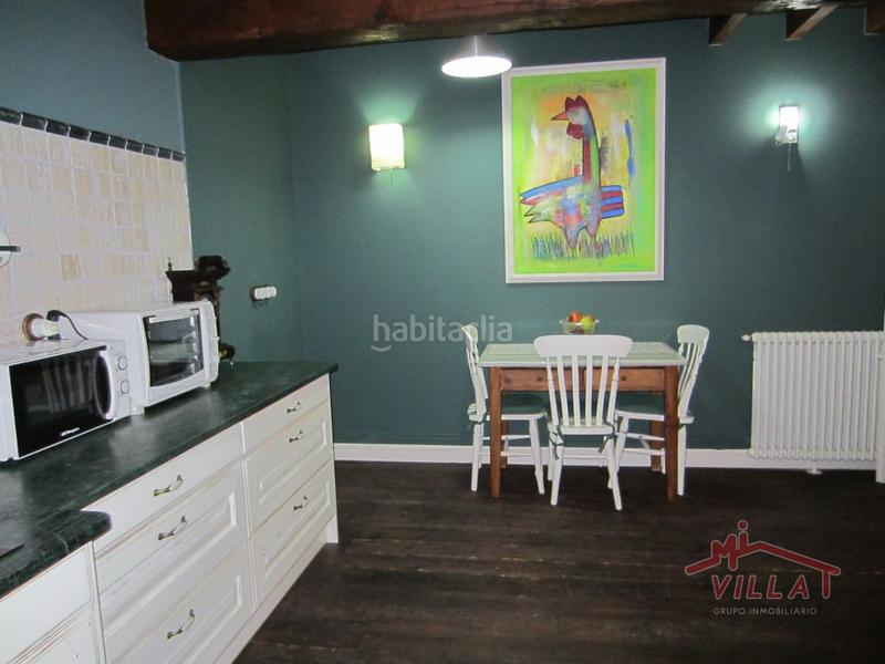 Foto 671c784d-6e22-44a3-858e-178e8170bf95. Àtic amb aparcament a Centro Laredo