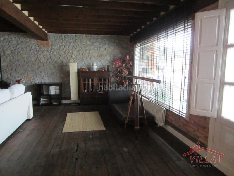 Foto 6a4a9a87-316d-4364-bdc0-c91f9b903f3e. Àtic amb aparcament a Centro Laredo