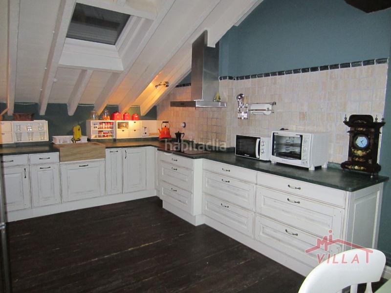 Foto 7ae08b27-2e15-4bea-8b6c-09c68c6764ae. Àtic amb aparcament a Centro Laredo