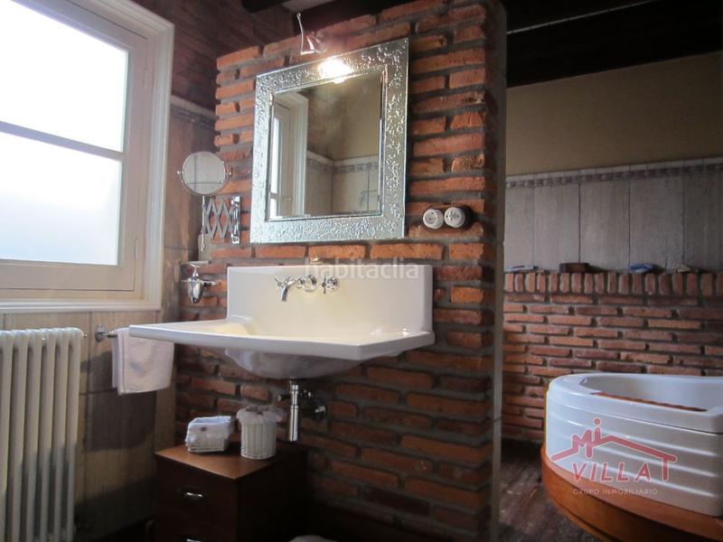 Foto 902f71d0-bae9-4385-bab3-f6d26c598bd7. Àtic amb aparcament a Centro Laredo