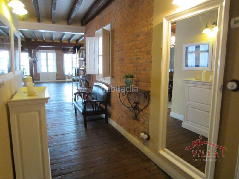 Foto b98fbdaa-c4a9-4fc2-b3b1-c2431a13bc20. Àtic amb aparcament a Centro Laredo