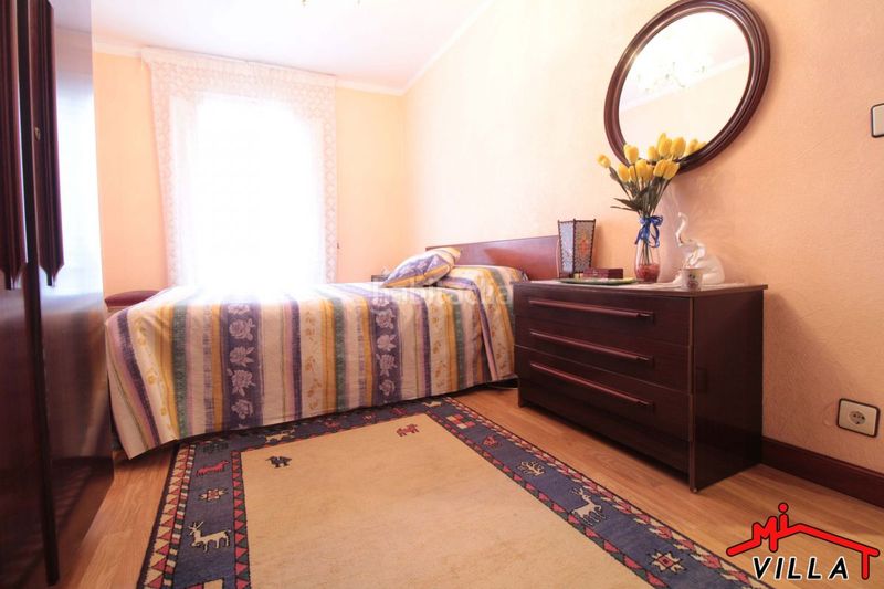 Foto 2ce3f84e-d635-4726-be7a-abb8d8a60510. Casa amb aparcament a Colindres
