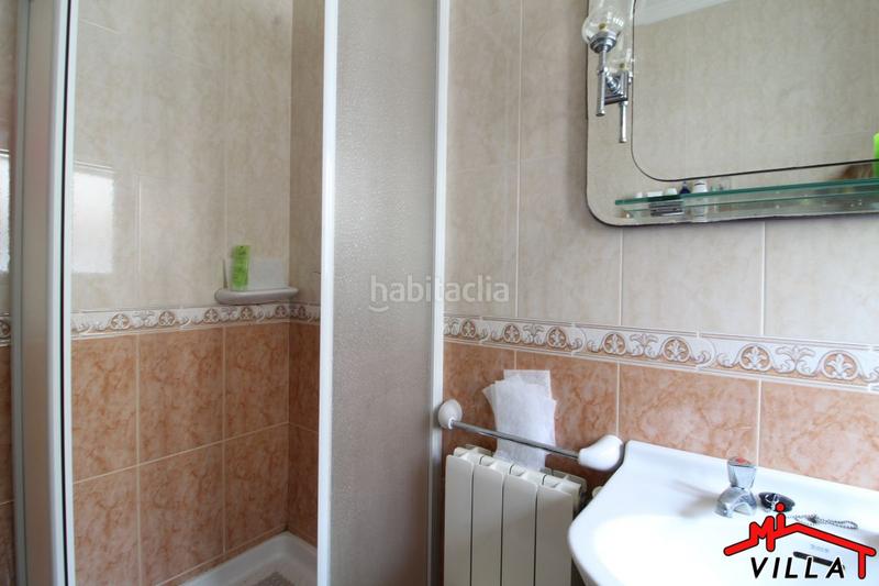 Foto 0be7357a-9177-48e1-ac67-d7524816a916. Casa  en venta en Centro, 4 dormitorios. en Centro Laredo