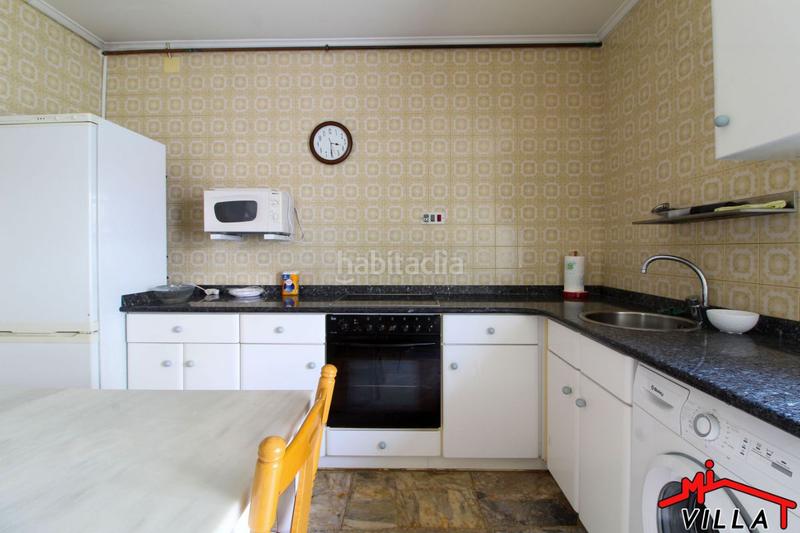 Foto 0d390bb3-0ee8-4524-8ec9-d9ede3c2a6b1. Casa  en venta en Centro, 4 dormitorios. en Centro Laredo
