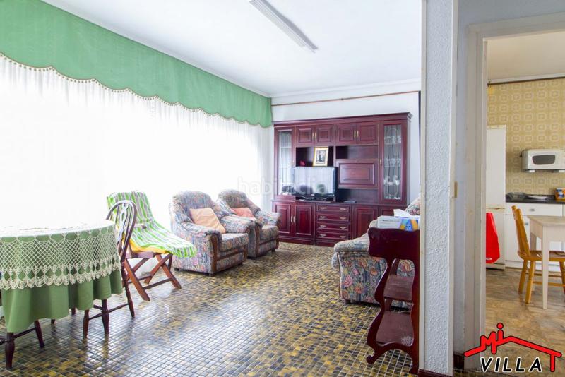 Foto 1f170126-a1da-4276-bc73-edcd829deac2. Casa  en venta en Centro, 4 dormitorios. en Centro Laredo