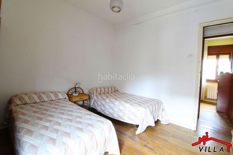 Foto 28f6c3fc-b0bf-415b-9ed7-70845e831d7b. Casa  en venta en Centro, 4 dormitorios. en Centro Laredo