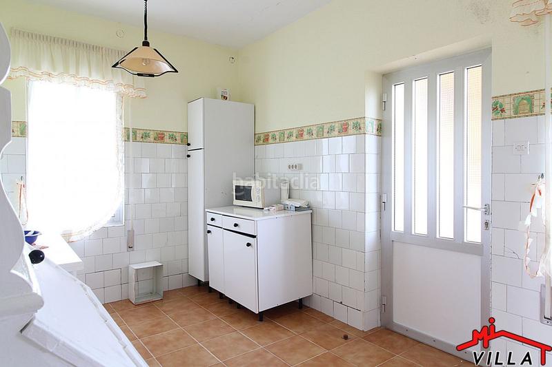 Foto dd9c11dd-4e4d-4ef9-850f-e88a5b4fa111. Casa  con finca en venta en pueblo, 3 dormitorios. en Meruelo