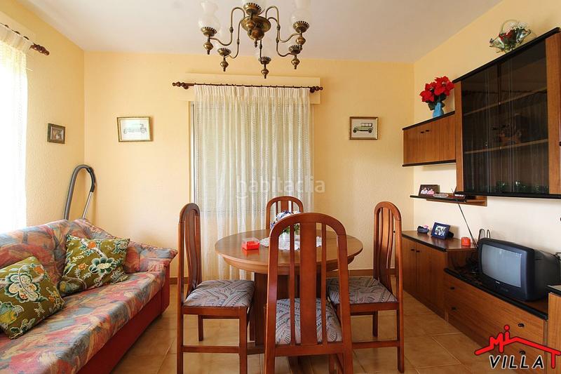 Foto e45d7347-5b9a-4208-b9ba-39e3dea0a3ed. Casa  con finca en venta en pueblo, 3 dormitorios. en Meruelo