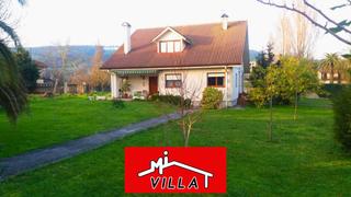Chalet à Arnuero. Chalet individual en venta en castillo, 6 dormitorios.