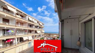 Lloguer Pis a Zona Playa. Piso en alquiler en primera linea, 2 dormitorios.