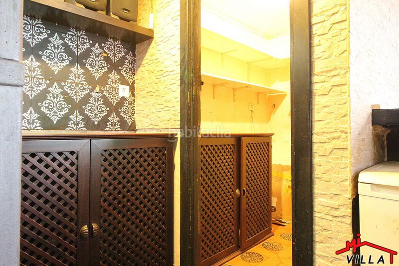 Foto df9a22f4-69db-46a0-9f77-6d3ce7aa6fe3. Local comercial local en venta en centro. en Carlos V Laredo