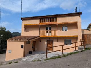 Maison à Ramales de la Victoria. Casa en venta en ramales de la victoria, 5 dormitorios.