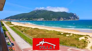 Location Appartement à Zona Playa. Piso en alquiler en primera linea, 3 dormitorios.