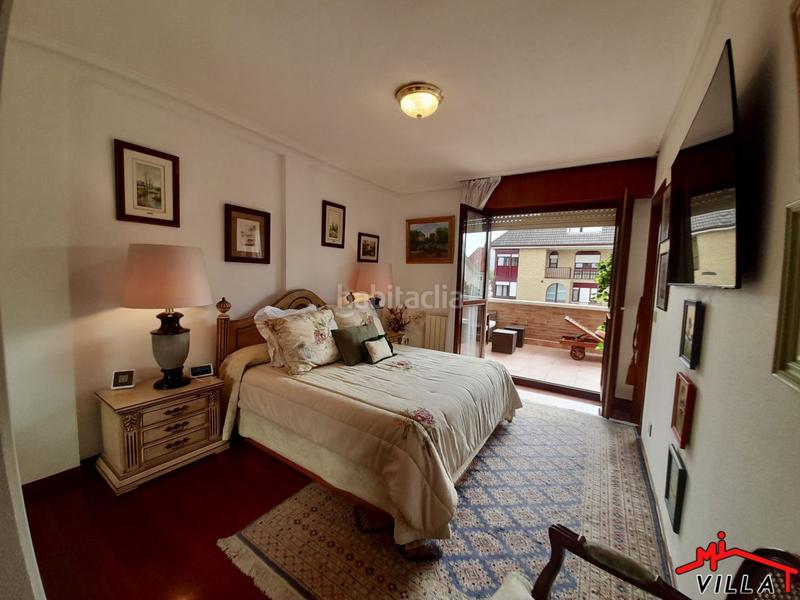 Foto 3d7afe61-7906-4596-afc9-b046789dd7ad. Casa adosada adosado en venta , 5 dormitorios. en Santoña