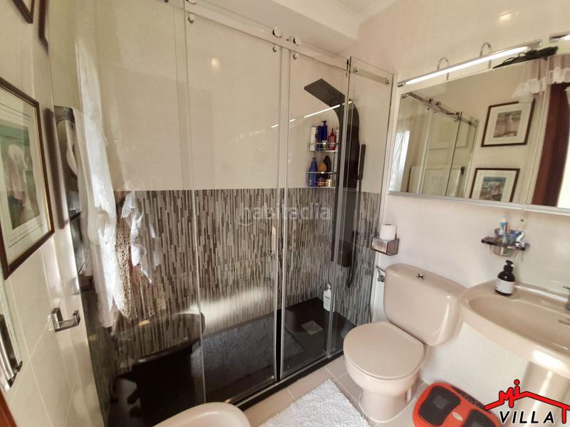 Foto dc738782-f506-4115-b07a-21f884fd3e77. Casa adosada adosado en venta , 5 dormitorios. en Santoña