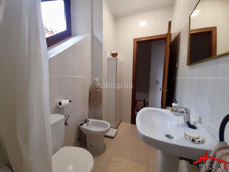 Foto e842b778-5db2-4ddd-88d7-e43cefffb73b. Casa adosada adosado en venta , 5 dormitorios. en Santoña