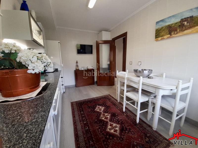 Foto f90075a8-8806-4302-b700-fad693c6d9b7. Casa adosada adosado en venta , 5 dormitorios. en Santoña