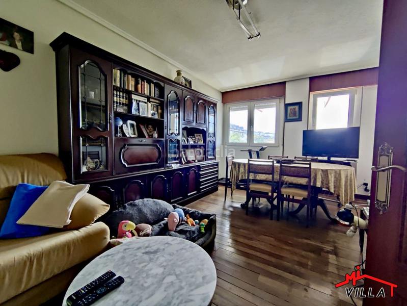 Foto 341a2f37-2b7d-4a38-abea-1670ea121a5a. Piso  en venta en Centro, 3 dormitorios. en Centro Laredo
