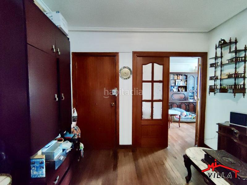 Foto c548191b-8aa3-446c-b389-f7a781d540e0. Piso  en venta en Centro, 3 dormitorios. en Centro Laredo