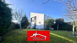Xalet a Bárcena de Cicero. Chalet individual en venta en treto, 4 dormitorios.