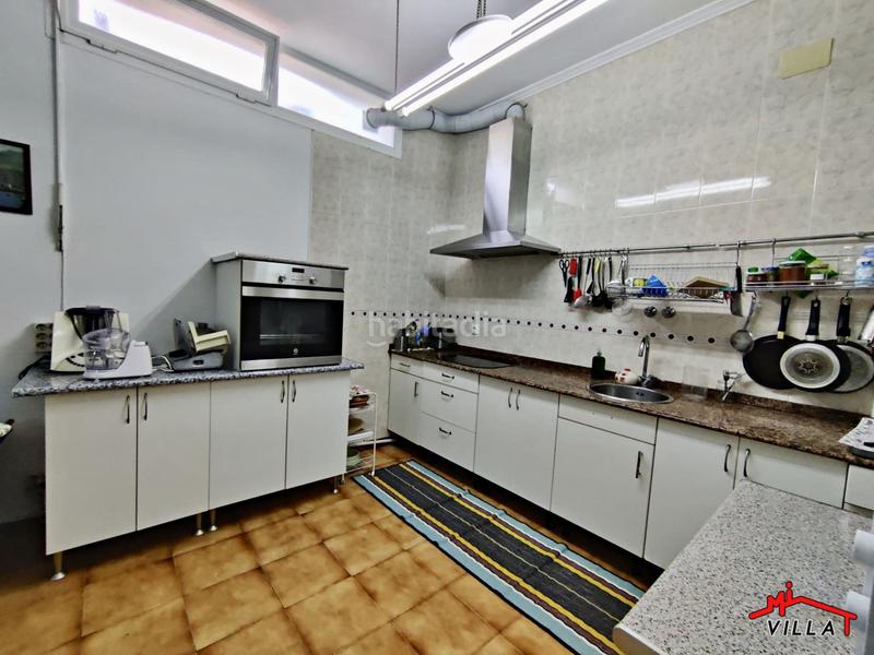 Foto a83ecbb3-5d17-437c-b708-6d07fd861602. Chalet con parcheggio piscina in El Puntal Laredo