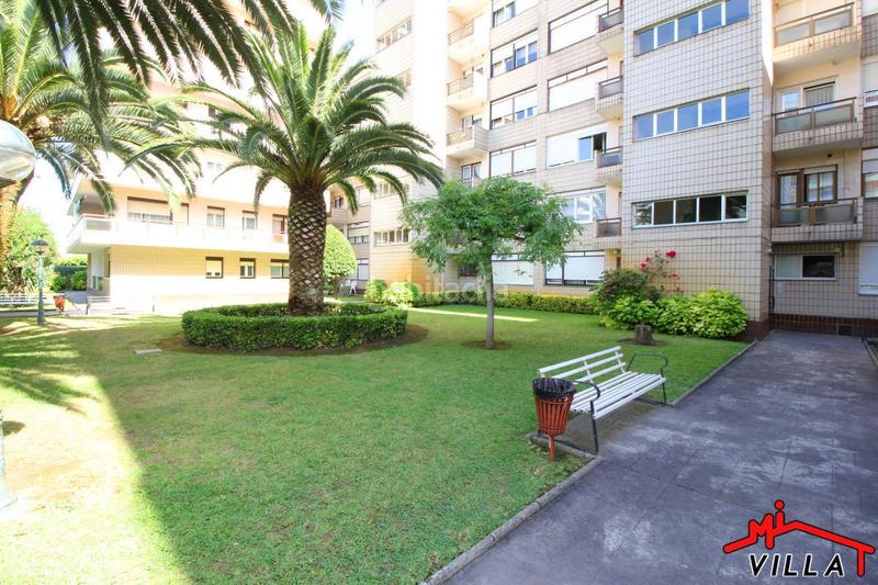 Foto 58026c39-cd0d-4f45-bc62-8ff9be822e59. Pis amb aparcament a Zona Playa Laredo
