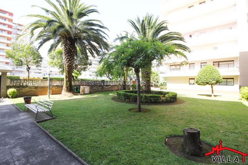 Foto d6a65aa2-114f-4927-ab3b-a7d604fcf2a8. Pis amb aparcament a Zona Playa Laredo