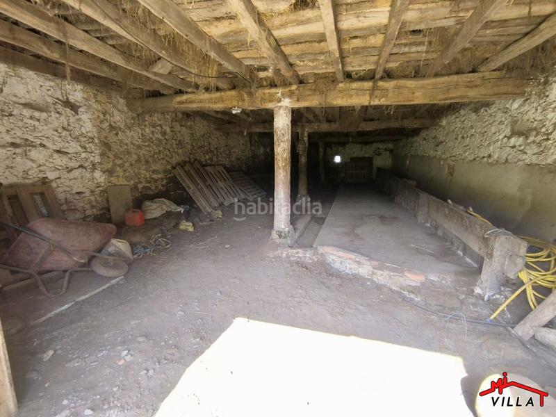 Foto 0ee6f0d7-8b4b-45b2-9d79-674e916e9c95. Casa  en venta . en Hazas de Cesto