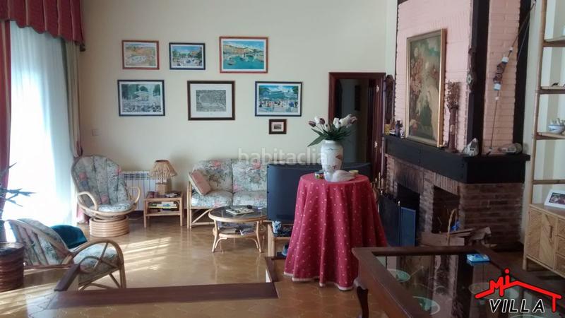 Foto a82c2815-9e46-467b-b1e9-8e82a421d4cd. Chalet  en venta en playa, 7 dormitorios. en Laredo