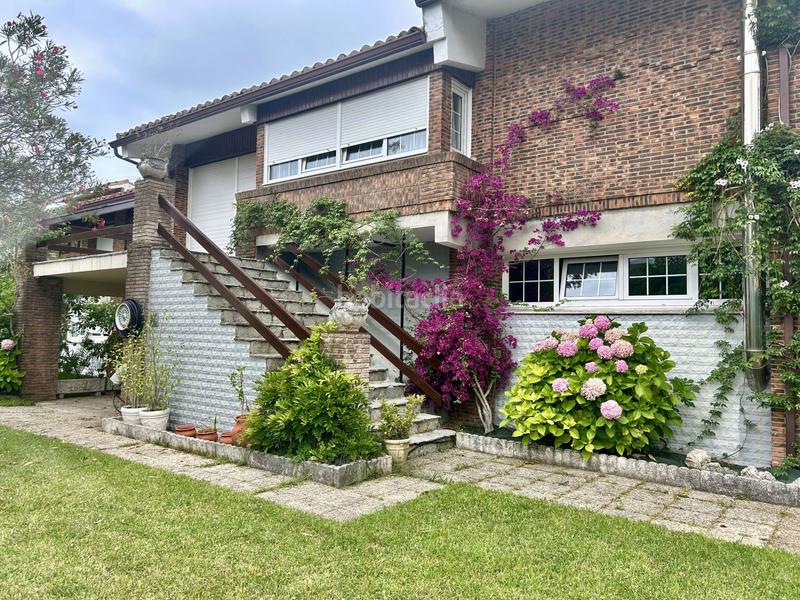 Foto a9ce7113-86a3-4e31-a6a4-6b7a2ec847de. Chalet  en venta en playa, 7 dormitorios. en Laredo