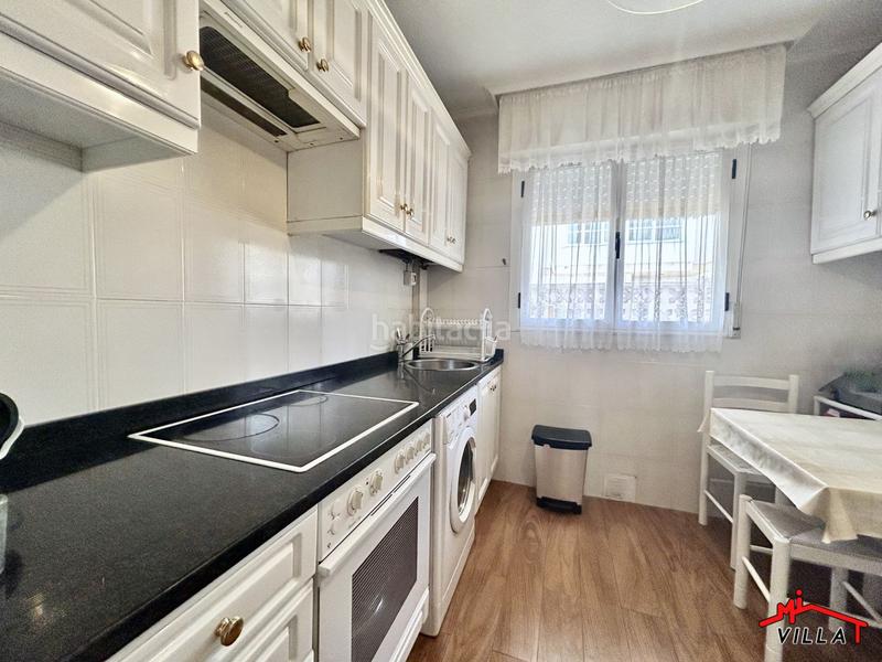 Foto 4e44e82f-5cb0-41fb-8d0d-5e619679c0fb. Casa adossada amb calefacció aparcament a Zona Playa Laredo
