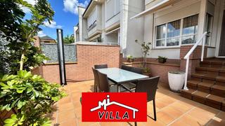 Maison jumelée à Zona Playa. Casa adosada en venta en ever, 4 dormitorios.