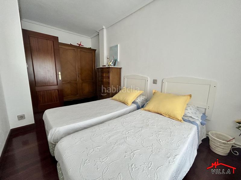 Foto d7de14c6-bf26-47e4-88f1-23bac862e5b5. Casa adossada amb calefacció aparcament a Zona Playa Laredo