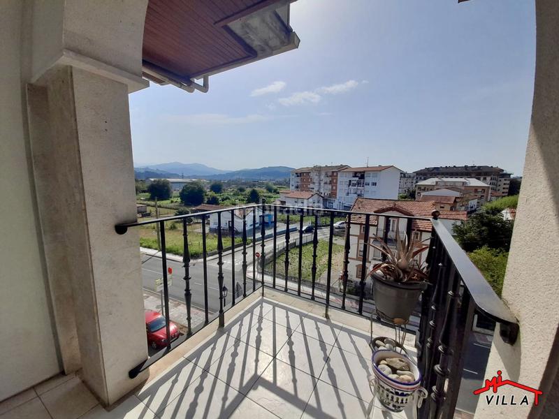 Foto 0c09d8ce-e2a5-4480-8c8a-c61b711b258e. Alquiler piso  en alquiler , 3 dormitorios. en Colindres