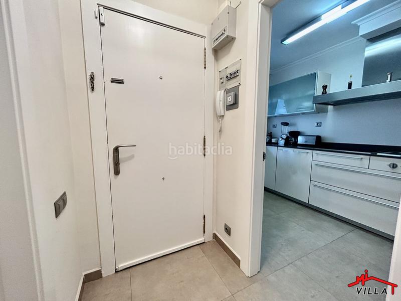 Foto 50b352aa-bfea-4f81-b169-34ea597a40ca. Chalet  en venta en playa, 3 dormitorios. en Laredo