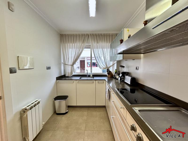 Foto 7ee22437-a47e-4d18-8925-5c07c1542408. Chalet  en venta en playa, 3 dormitorios. en Laredo