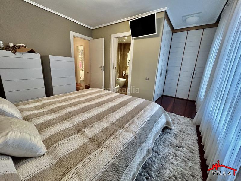 Foto 95d50b97-ec8e-4023-850a-d6e5a14989e0. Chalet  en venta en playa, 3 dormitorios. en Laredo