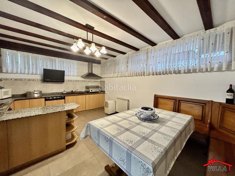 Foto a7fefad6-7893-42be-bcfa-e2c73e10ded9. Chalet  en venta en playa, 3 dormitorios. en Laredo