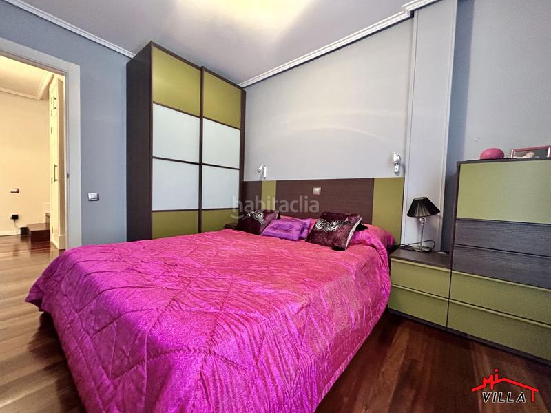 Foto c0fae9a6-de08-46df-acd1-af10f450eb61. Chalet  en venta en playa, 3 dormitorios. en Laredo