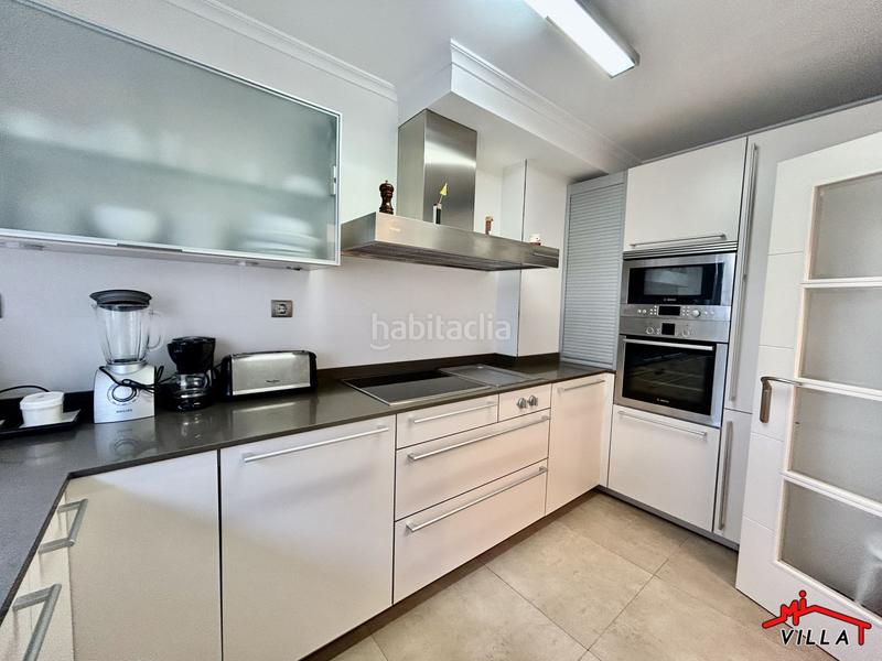 Foto c928f372-e3c0-4f48-ae03-8161e991a588. Chalet  en venta en playa, 3 dormitorios. en Laredo