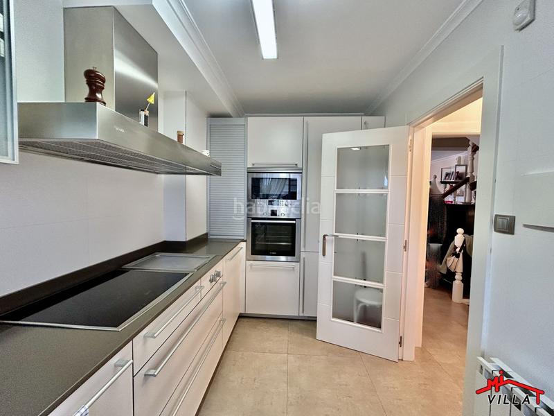 Foto e2b232f2-ecd8-478a-8545-58c022ffaaac. Chalet  en venta en playa, 3 dormitorios. en Laredo