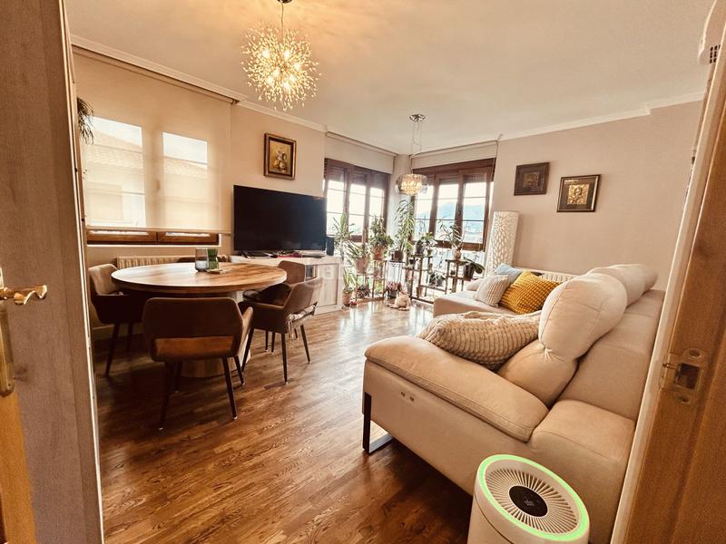 Foto 0fb2870c-7e87-4bfe-b151-bb6437feae66. Pis amb calefacció aparcament piscina a Bárcena de Cicero