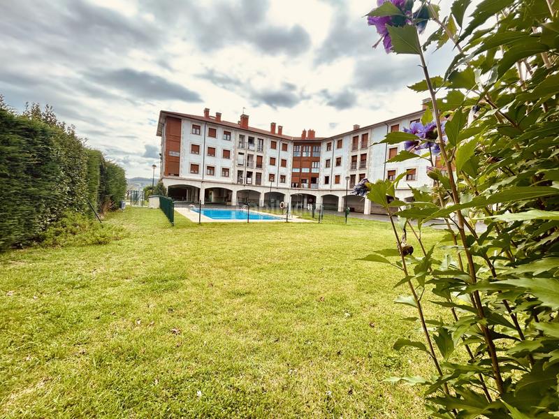 Foto 7f59f8d3-7b24-49ae-929d-cb00ad31e478. Pis amb calefacció aparcament piscina a Bárcena de Cicero