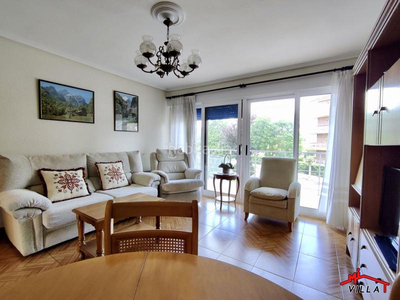 Foto 55e2982b-7f5b-4c2b-9178-e12e0e49ade2. Pis amb aparcament a Zona Playa Laredo